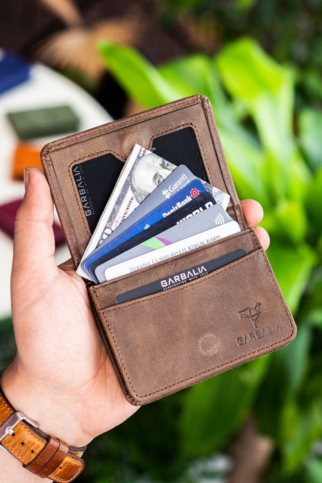 Zoozie Bags Tarjetero de Piel Marrón